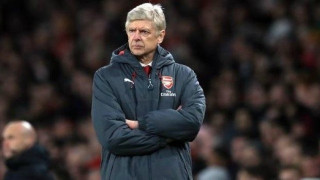 Τρίζει η          καρέκλα του Βενγκέρ στην Άρσεναλ