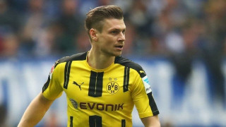 Βεστφαλός μέχρι να κλείσει την καριέρα του ο Πίστσεκ