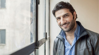 Νίκος Κουρής: «Παλεύω μόνος μου  με την κατάθλιψη» (ΒΙΝΤΕΟ)