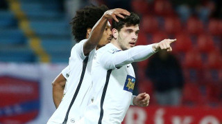 Από            πιλότος πετάει στη...   Super League