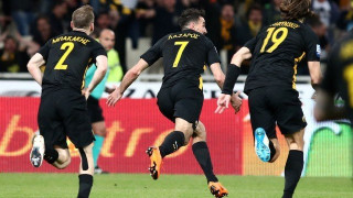 Με απίστευτο buzzer beater του Λάζαρου         η ΑΕΚ στον τελικό