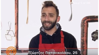 Πήγε στην εκκλησία ο Τζώρτζης και ο παπάς σταμάτησε τη λειτουργια (v)
