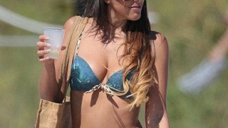 Δείτε τι έγινε όταν έσκυψε η Claudia Romani