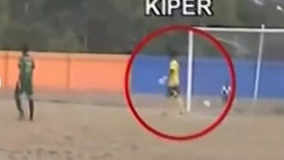 Αγώνας παρωδία στην Ινδονησία με 5 αυτογκόλ! (video)