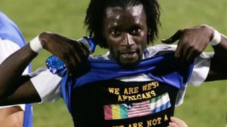 Σε απολογία για το μπλουζάκι ο Καμαρά !