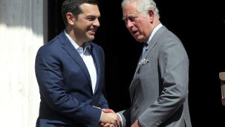 Το αστείο του Αλέξη Τσίπρα στον Πρίγκιπα Κάρολο (BINTEO)