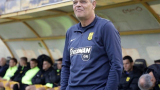 Σκέφτεται το Πρωτάθλημα,     περιμένει τον πρόεδρο