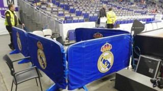 Ειδικός χώρο με     περίφραξη για τον Μάνο Παπαδόπουλο! (pic)