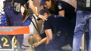 Οπαδοί του Ολυμπιακού τραυμάτισαν την αδερφή του Καμμένου (vid)