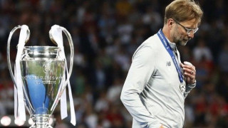 Τρομερός Κλοπ, τραγουδάει συνθήματα με οπαδούς της Λίβερπουλ (vid)