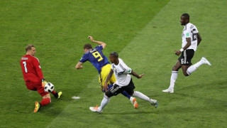 «Φωνάζει» δίκαια για πέναλτι στον Μπεργκ   η Σουηδία!