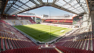 Από τα σαλόνια στα...αλώνια η        Καϊζερσλάουτερν!