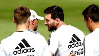 Ευχήθηκε στον Μέσι                       ο Σαμπάολι (video)