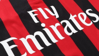 Η νέα φανέλα της Μίλαν εντυπωσιάζει                  (pics & vid)