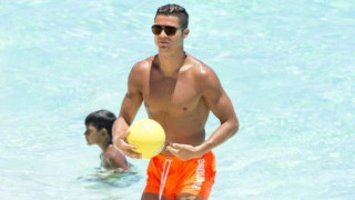 Ρονάλντο: «Καλύτερος ο Μέσι, πιο όμορφος          εγώ» (pic)