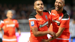 Η διαιτησία πλέον είναι για                      άλλους, Ραζβάν