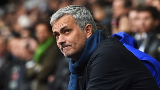 ΑΠΙΣΤΕΥΤΟ: Η ξεκαρδιστική «βουτιά» του Μουρίνιο (vid)