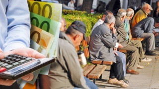 Κομισιόν: «Τον Δεκέμβριο η απόφαση για τις συντάξεις»