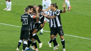 Του έγινε… συνήθεια να παίζει με τη                      φωτιά