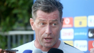 Η στοχοποίηση του Σκίμπε       και ο ηγέτης των αποδυτηρίων