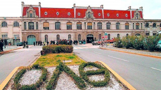 Πέταξε 1.926.000 ευρώ,  για να… βλέπει το       1926!