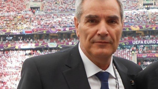 «Σαρρή παραιτήσου»