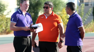 Εξαλλος ο Σκοτσέζος, ξεσκεπάζει τη «συμμορία»