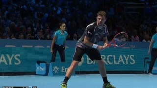 Η κυρία Φέντερερ αποκαλεί τον Βαβρίνκα «κλαμένο αγόρι» (video)