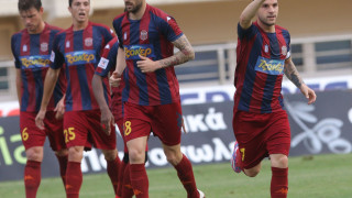 Και ξανά προς την δόξα τραβά