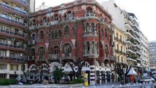 EKTAKTO - Θεσσαλονίκη: Πτώση εργάτη από σκαλωσιά στο «Κόκκινο Σπίτι»