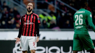 «Σφαλιάρα» για τη Μίλαν, σβηστά η              Νάπολι