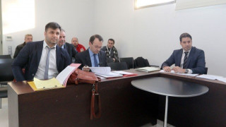 Αντιμετωπίζοντας…  ένα μεγάλο                  πρόβλημα