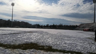 Το                               χιόνι ...πλήττει τη Football League