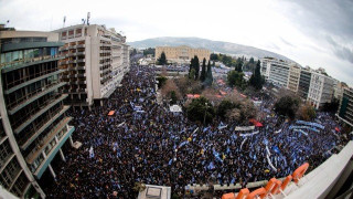 Η                           ντροπή, της      ντροπής…