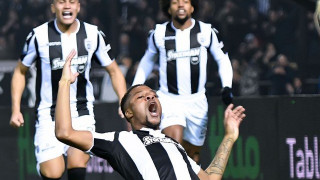 Οι καρπαζοεισπράκτορες                         συνεχίζουν να προκαλούν