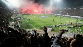 Κερδίζει τις           εντυπώσεις στοχεύοντας την ουσία