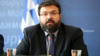 Ή κάτι δεν καταλαβαίνουμε καλά, ή δεν μας τα λέει καλά ο υπουργός