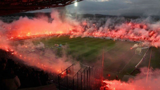 Γιορτή, κάτι             σαν                  συναυλία