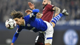 Στο Χ η Αμιάν, στο Χ     η Χάβρη, στο Χ και η Γρανάδα