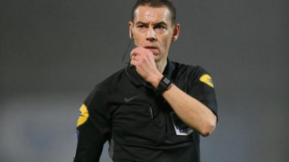 Τρομερός διαιτητής! Σφύριξε νωρίτερα για να αποθεωθεί! (video)