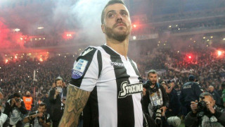 Τρελός οπαδός του ΠΑΟΚ «χτύπησε» Βιεϊρίνια  στο σώμα του! (pic)