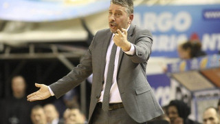 Εξετάζει                                            Παπαθεοδώρου η ΑΕΚ