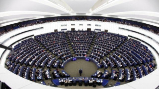 Οι παχυλοί                   μισθοί και τα προνόμια των ευρωβουλευτών