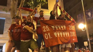 Συνελήφθη οπαδός της Λίβερπουλ που αυνανιζόταν δημοσίως (vid)