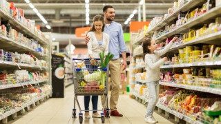 Πρεμιέρα σήμερα για τον μειωμένο ΦΠΑ σε 56 κατηγορίες ειδών διατροφής